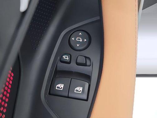 2025 BMW 230 i