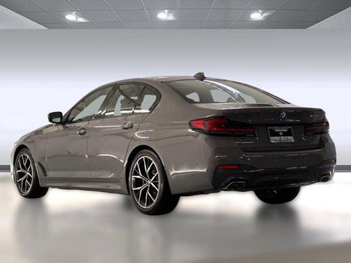 2021 BMW 540 540i