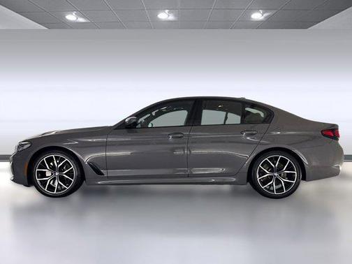 2021 BMW 540 540i