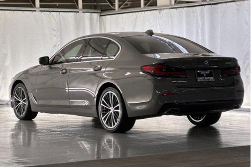 2022 BMW 530 i