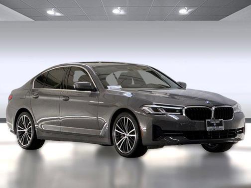 2022 BMW 530 i