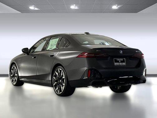 2026 BMW 550e xDrive