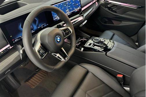 2026 BMW 550e xDrive
