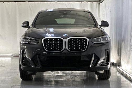 2025 BMW X4 xDrive30i