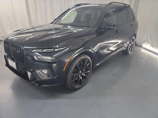 2023 BMW X7 M60i