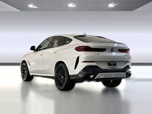 2023 BMW X6 xDrive40i