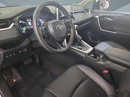 2021 Toyota RAV4 Hybrid XLE Premium