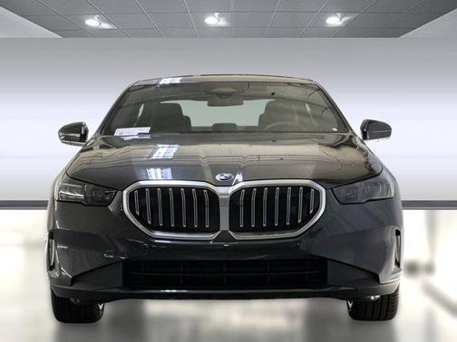 2026 BMW 530 i