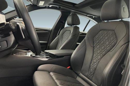 2022 BMW 530 i