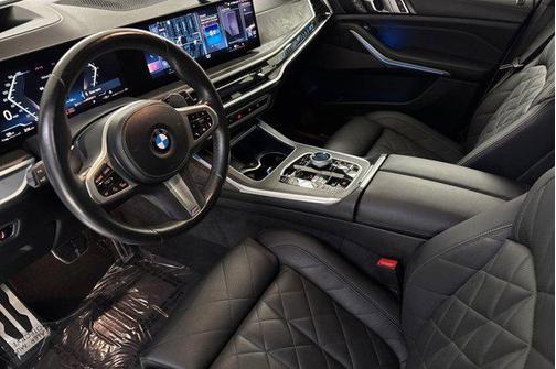 Alpine White 2023 BMW X7 xDrive40i