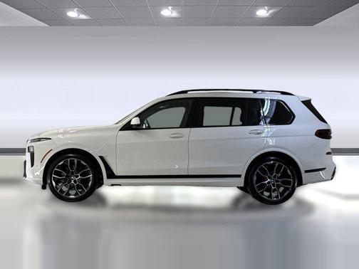 Alpine White 2023 BMW X7 xDrive40i