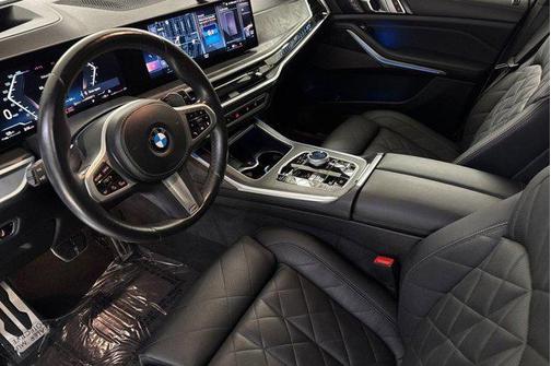 Alpine White 2023 BMW X7 xDrive40i