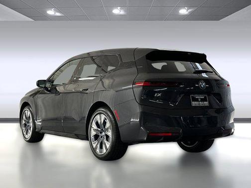 2026 BMW iX xDrive60