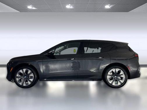 2026 BMW iX xDrive60