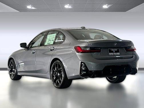 2025 BMW 330 i