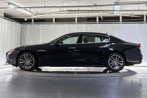 Nero Ribelle Metallic 2022 Maserati Quattroporte Modena Q4
