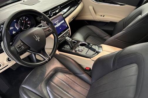 Nero Ribelle Metallic 2022 Maserati Quattroporte Modena Q4