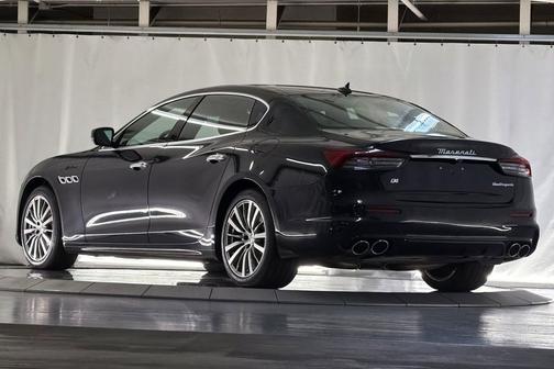 Nero Ribelle Metallic 2022 Maserati Quattroporte Modena Q4