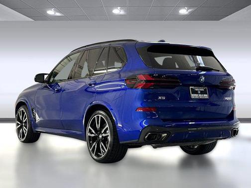 2025 BMW X5 M60i