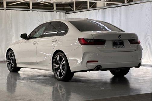 2023 BMW 330 330i