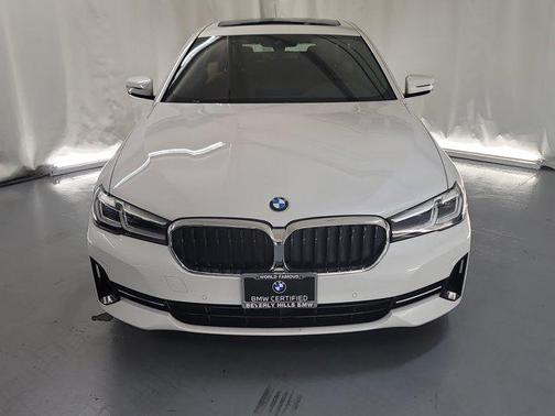 2022 BMW 530 i