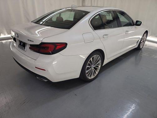 2022 BMW 530 i
