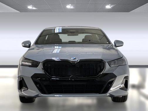2026 BMW 530 i