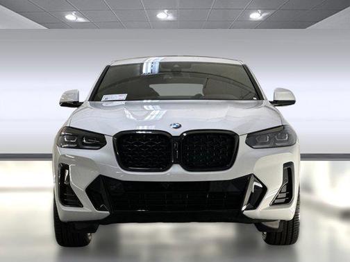 2025 BMW X4 xDrive30i