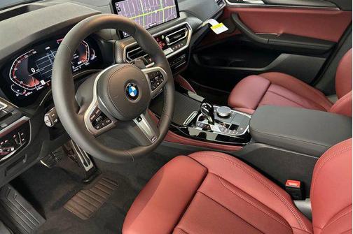 2025 BMW X4 xDrive30i