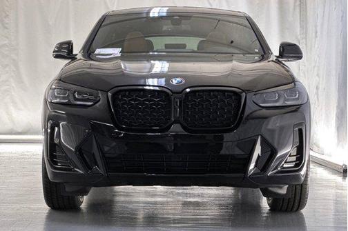2025 BMW X4 xDrive30i