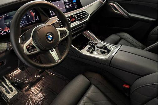 2023 BMW X6 xDrive40i