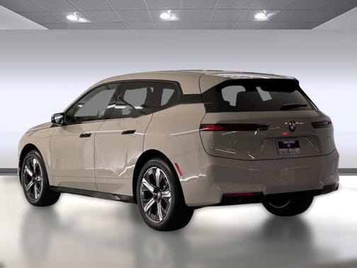 2026 BMW iX xDrive60
