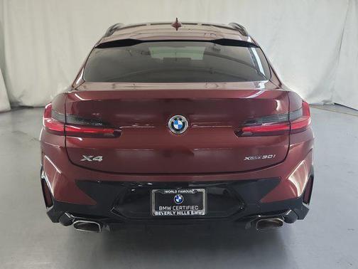 2022 BMW X4 xDrive30i