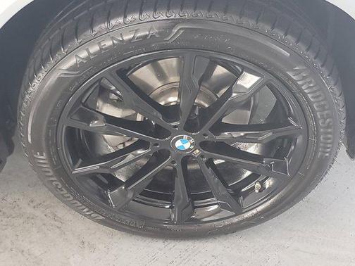 2023 BMW X4 xDrive30i