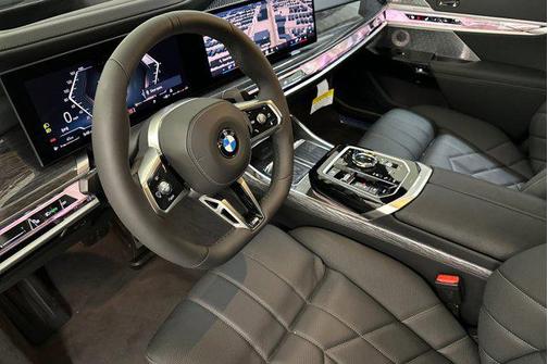 2025 BMW 760 i xDrive