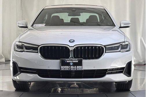 Mineral White Metallic 2023 BMW 530e Base