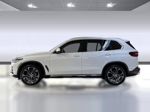 Alpine White 2023 BMW X5 xDrive40i