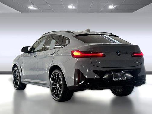 2023 BMW X4 M40i