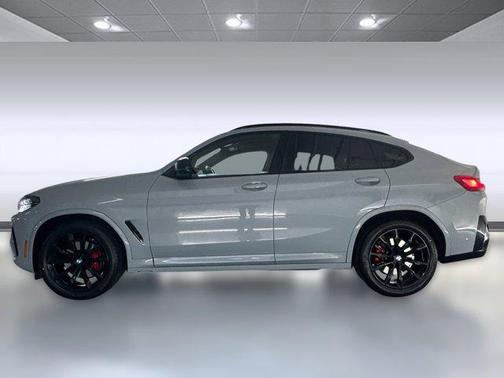 2023 BMW X4 M40i
