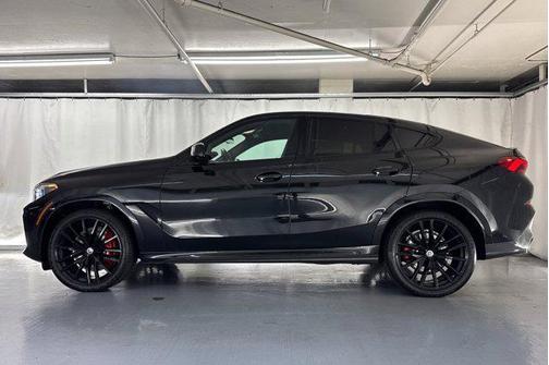 2023 BMW X6 M50i