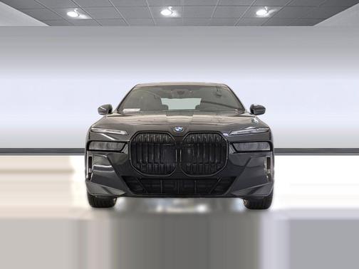 Black Sapphire Metallic 2026 BMW 760 xDrive