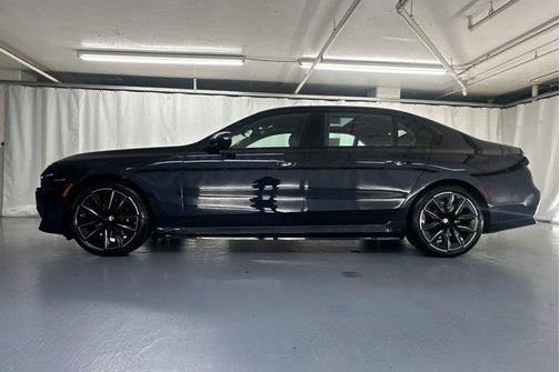 2025 BMW i7 xDrive60