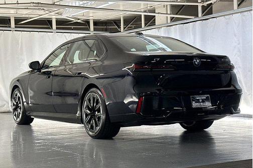 2025 BMW i7 xDrive60