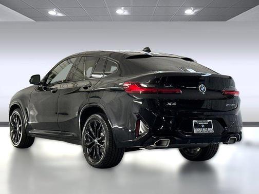 2025 BMW X4 xDrive30i