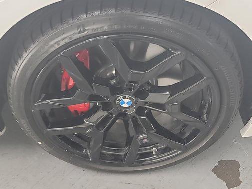 2025 BMW 330 i