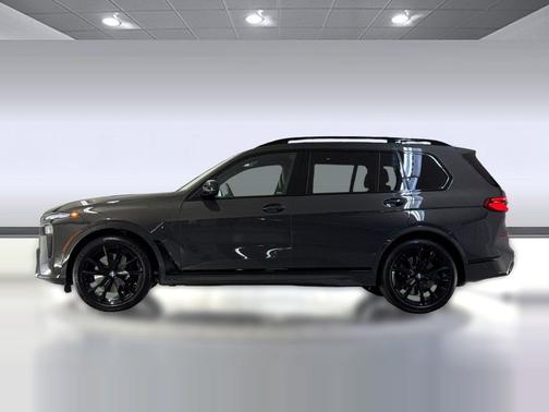 Dravit Grey Metallic 2024 BMW X7 M60i