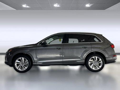 2021 Audi Q7 45 Premium Plus