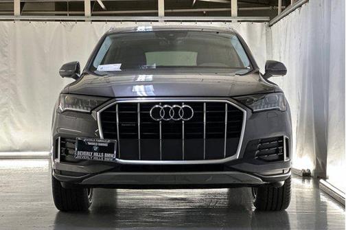 2021 Audi Q7 45 Premium Plus
