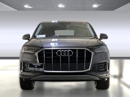2021 Audi Q7 45 Premium Plus