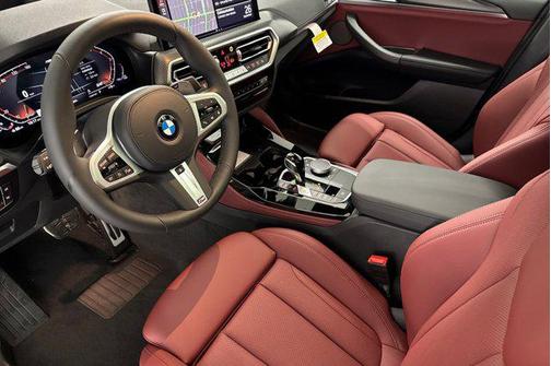 2025 BMW X4 xDrive30i